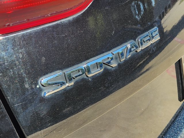 Certified 2022 Kia Sportage EX FWD image 11