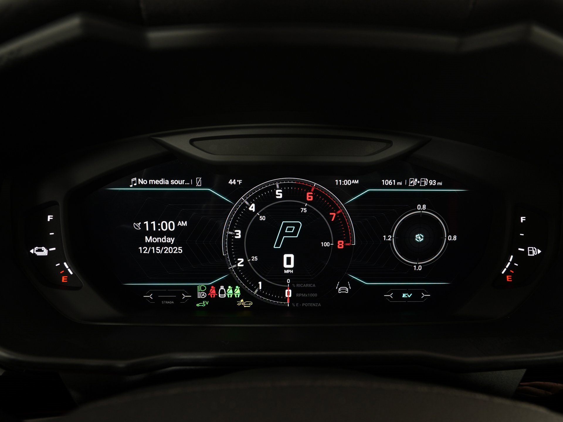 Used 2025 Lamborghini Urus SE image 18