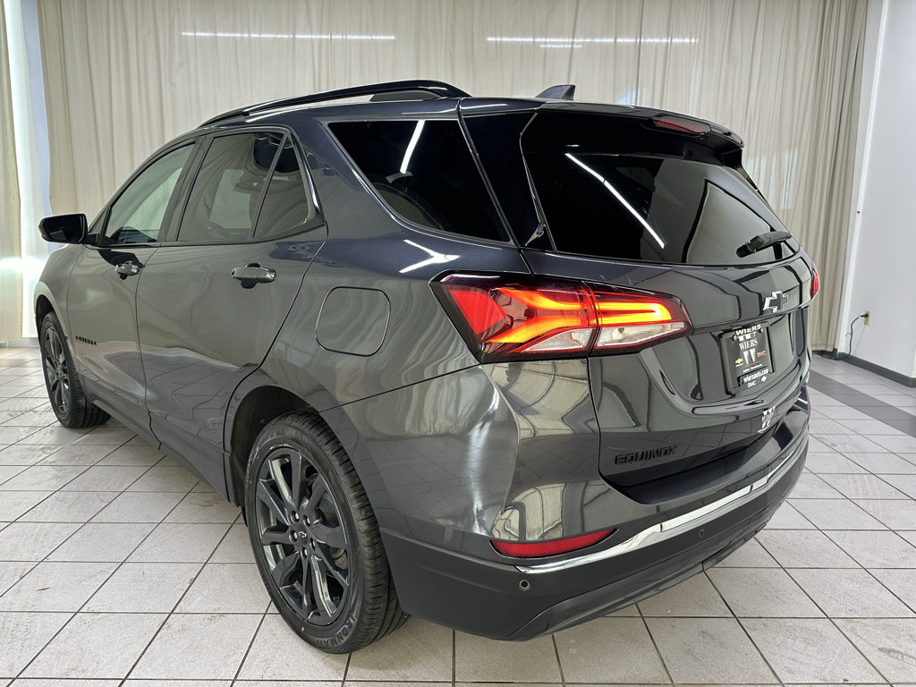 Used 2023 Chevrolet Equinox RS AWD/4WD image 11