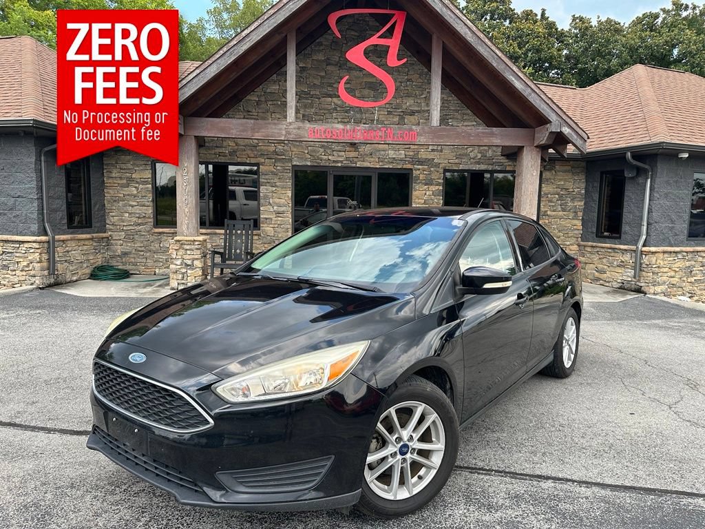 Used 2017 Ford Focus SE FWD image 1