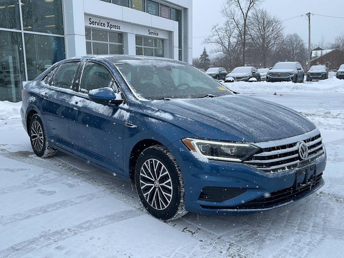 Used 2019 Volkswagen Jetta SEL w/ Cold Weather Package image 3