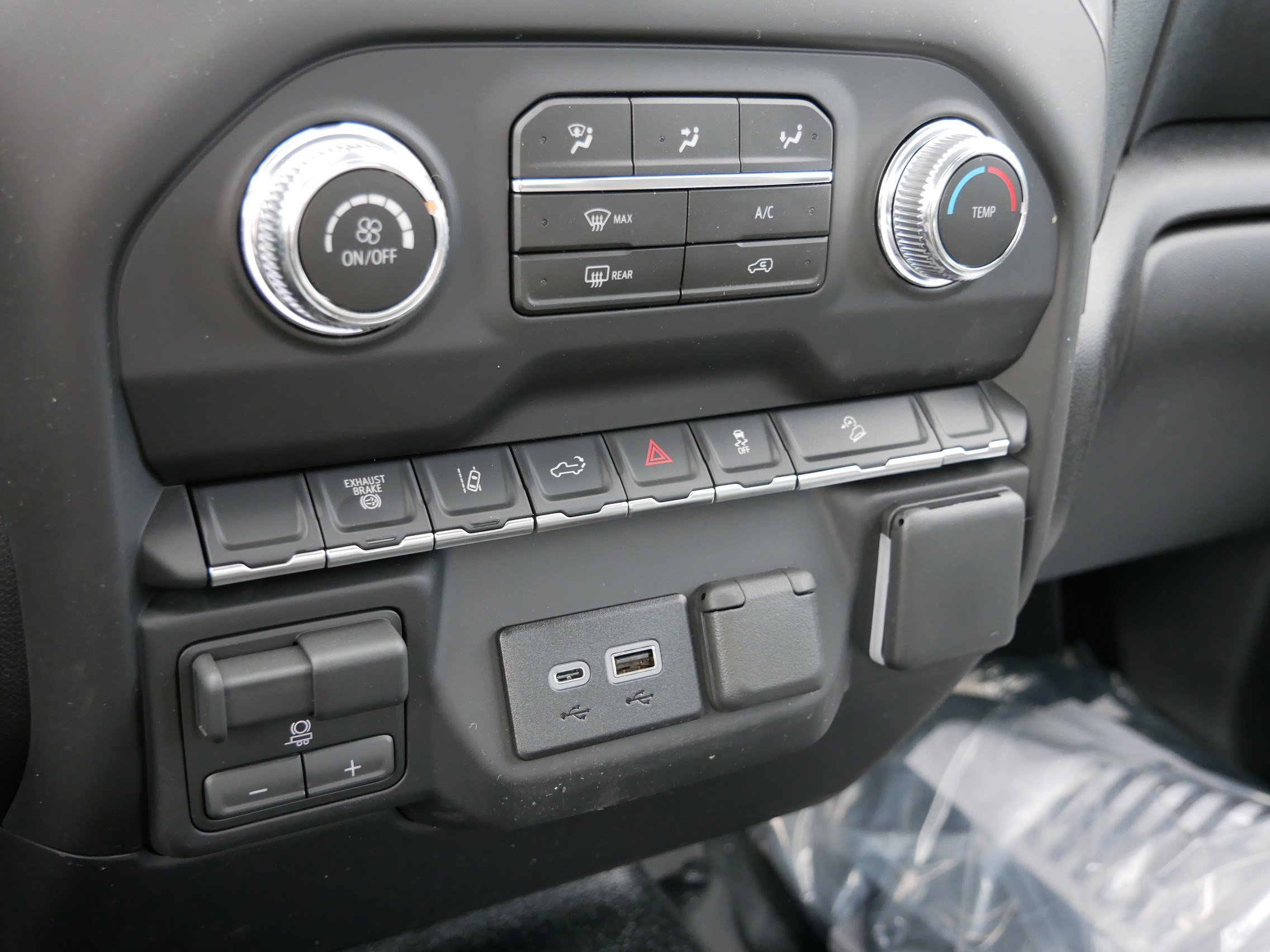 New 2026 GMC Sierra 3500 Pro w/ Convenience Package AWD/4WD image 18