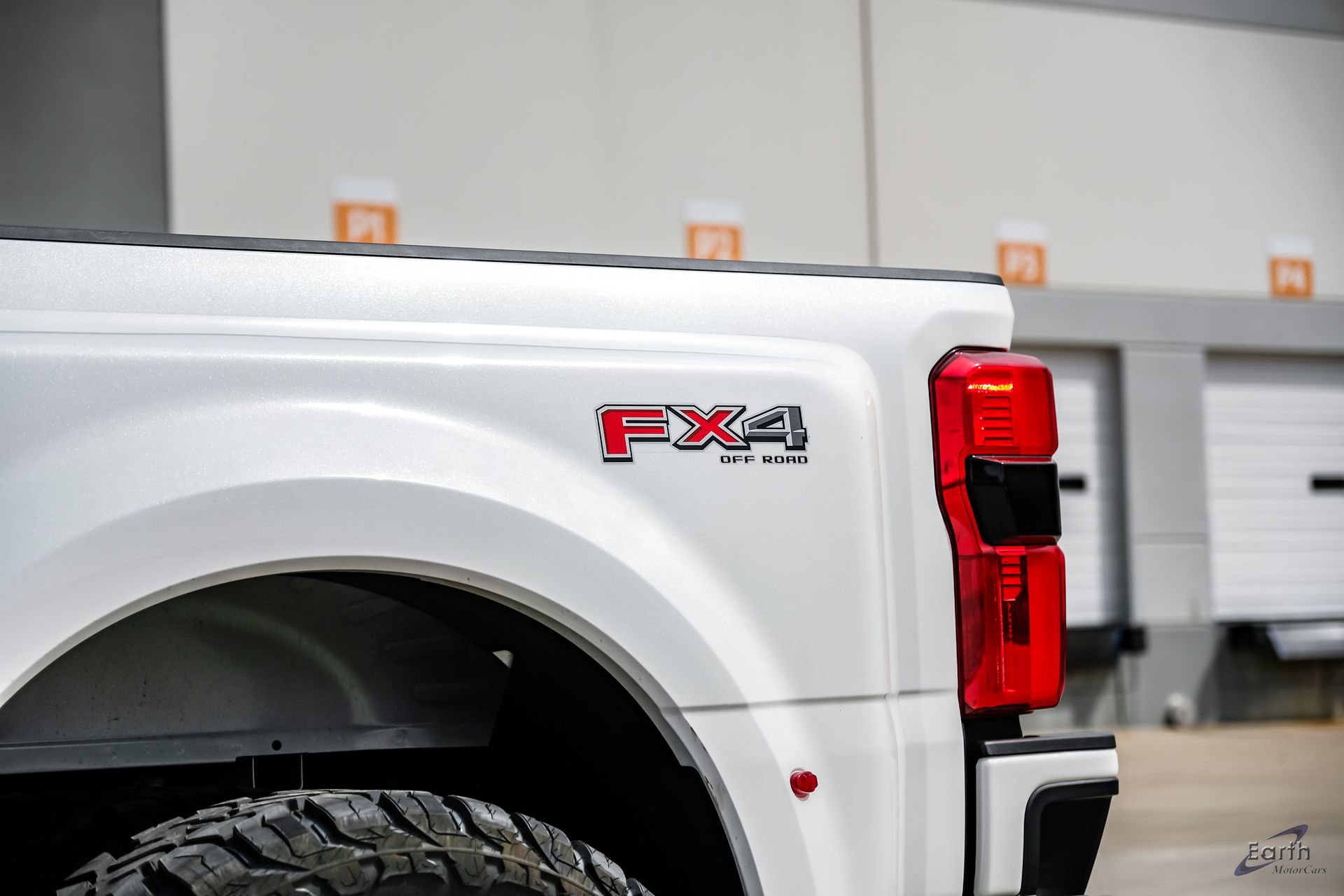 Used 2026 Ford F450 Platinum w/ FX4 Off-Road Package image 37