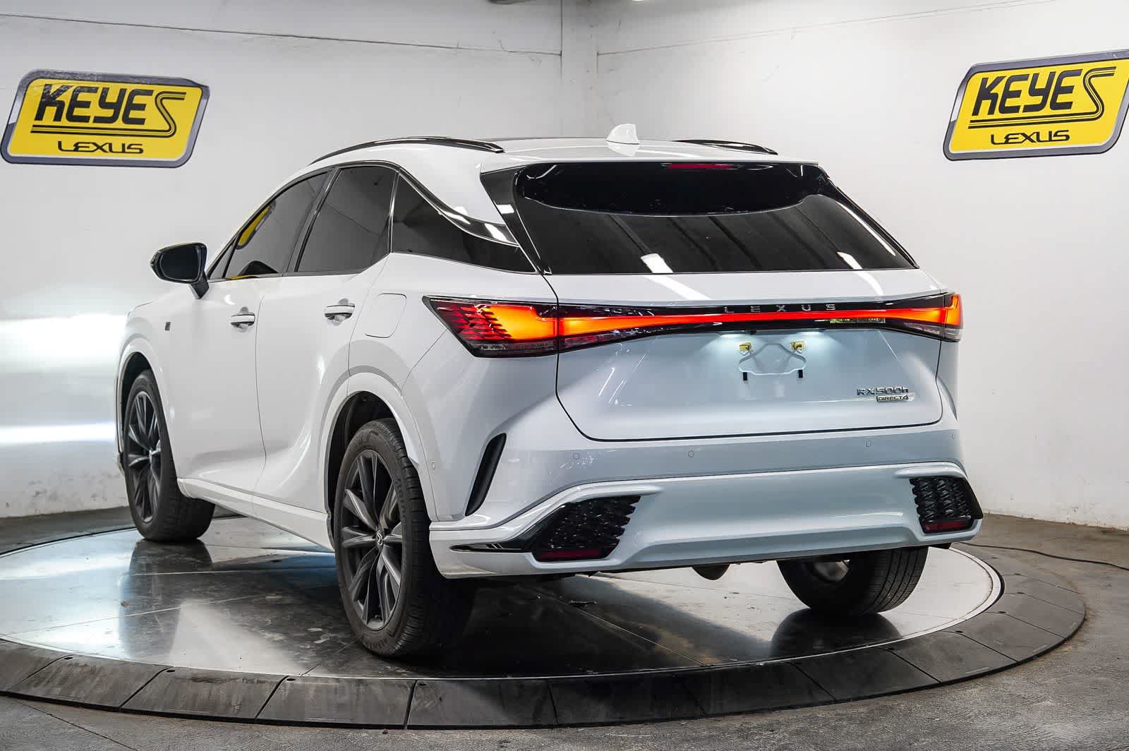 Used 2024 Lexus RX 500h F Sport w/ Convenience Package AWD/4WD image 2