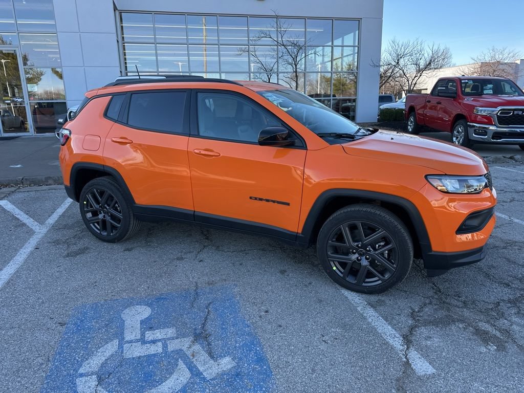 New 2026 Jeep Compass Latitude AWD/4WD image 37