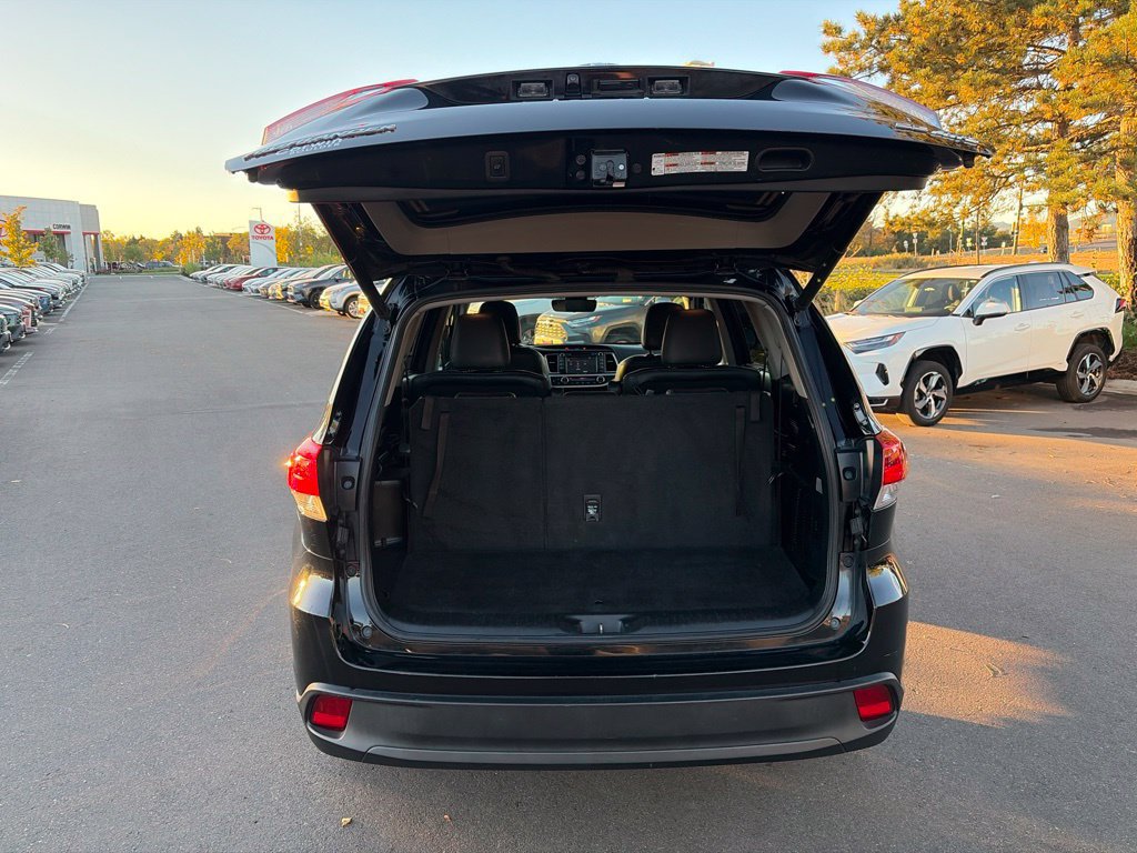 Used 2018 Toyota Highlander SE w/ Carpet Mat Package (TMS) AWD/4WD image 20