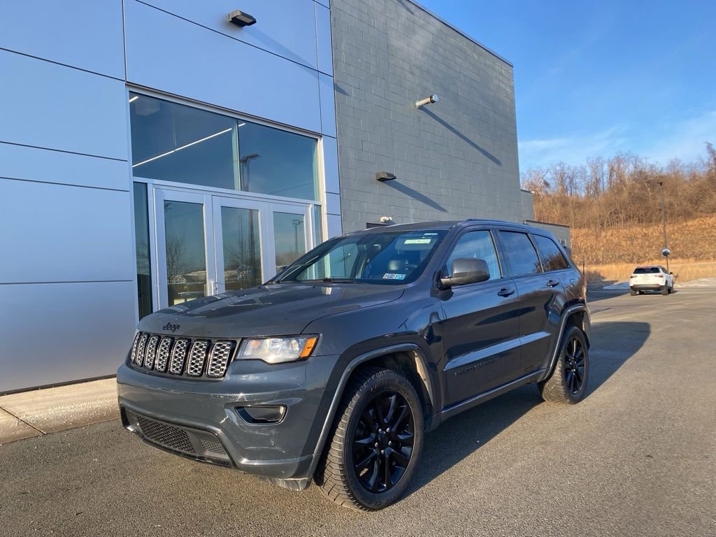Certified 2018 Jeep Grand Cherokee Altitude image 5