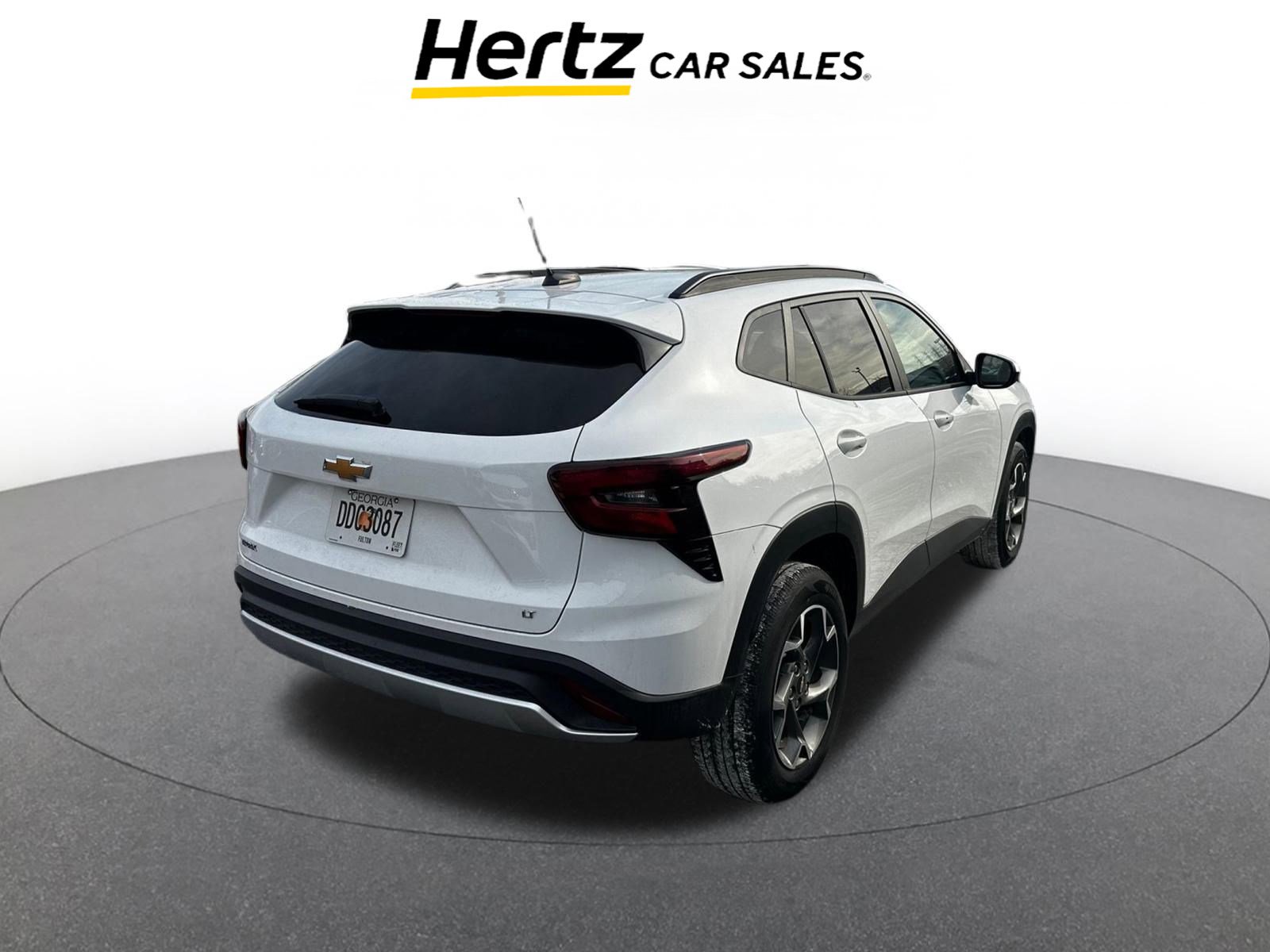 Used 2025 Chevrolet Trax LT w/ LT Convenience Package image 6