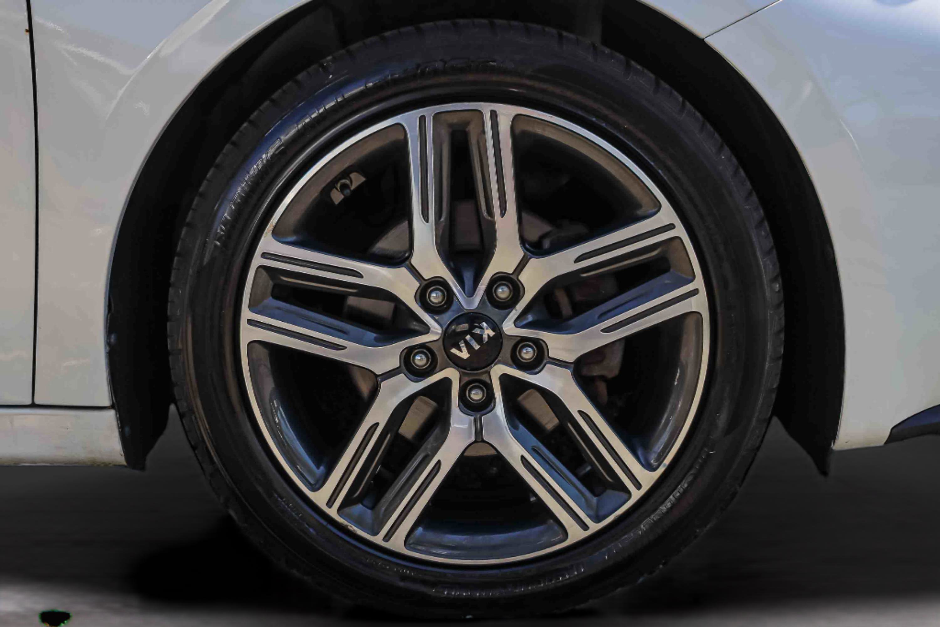Certified 2019 Kia Forte EX FWD image 30