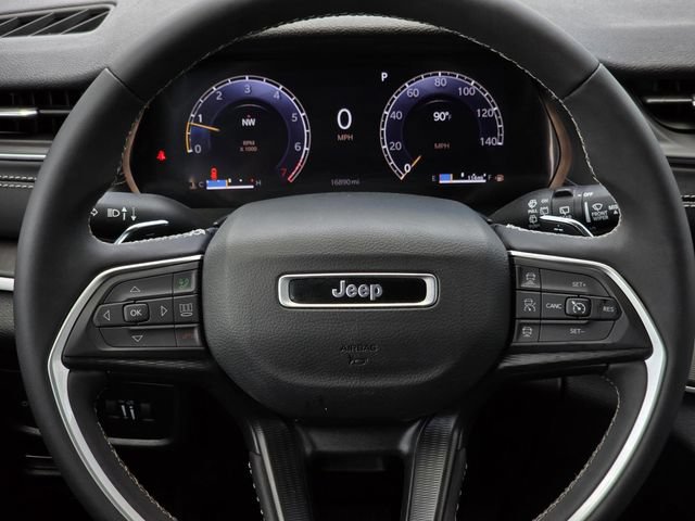 Used 2025 Jeep Grand Cherokee L Laredo RWD image 14