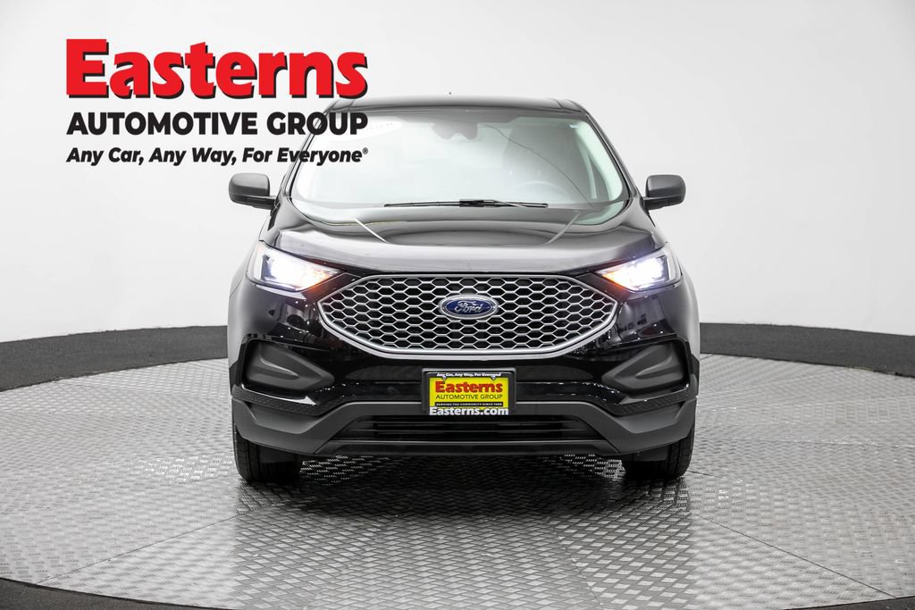 Used 2023 Ford Edge SE AWD/4WD image 2