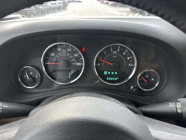 Used 2018 Jeep Wrangler Unlimited Sahara w/ Dual Top Group image 14