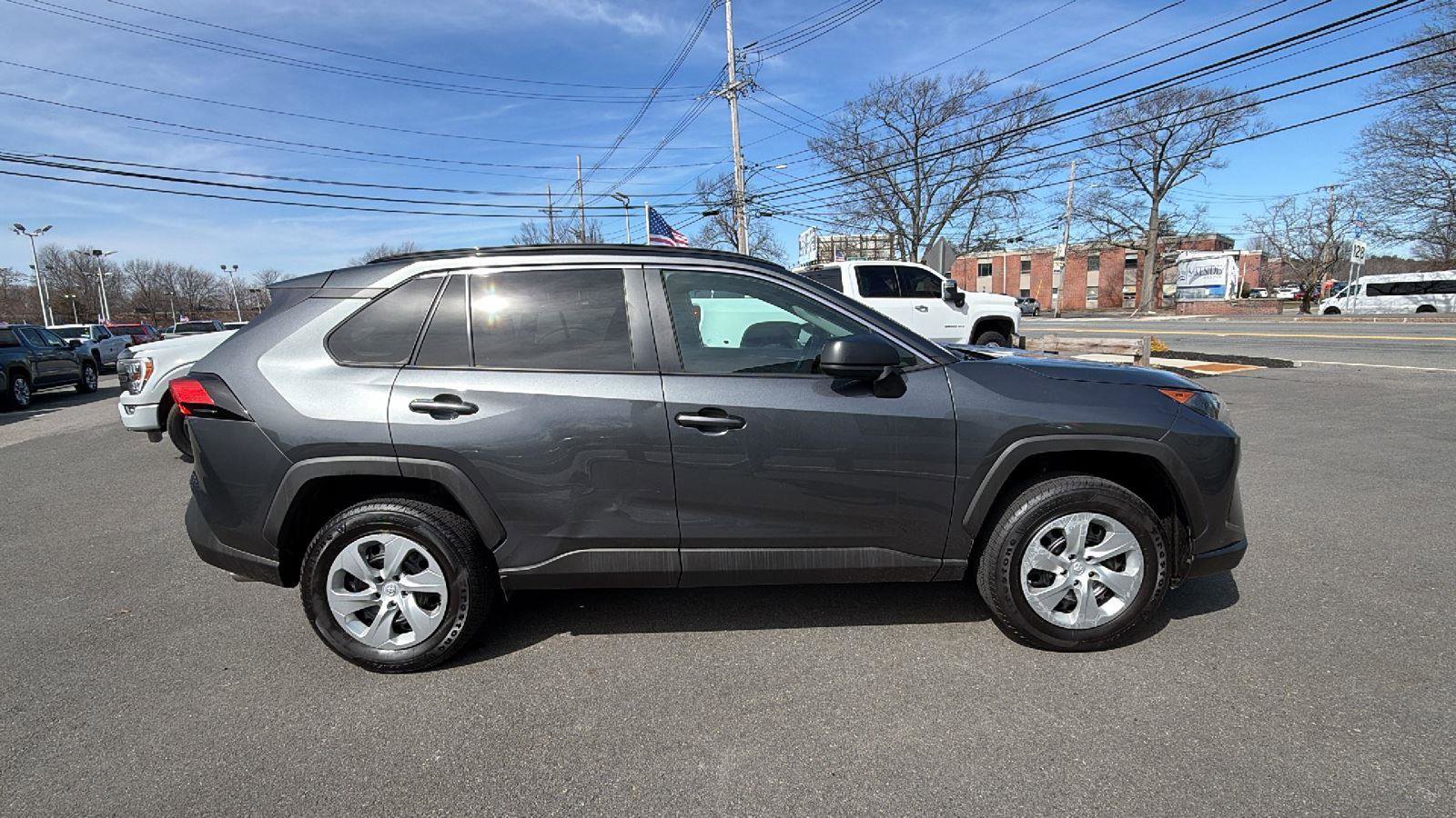 Used 2019 Toyota RAV4 LE image 8