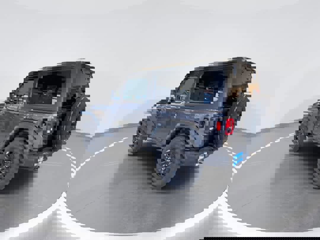 Used 2025 Jeep Wrangler Sport image 6