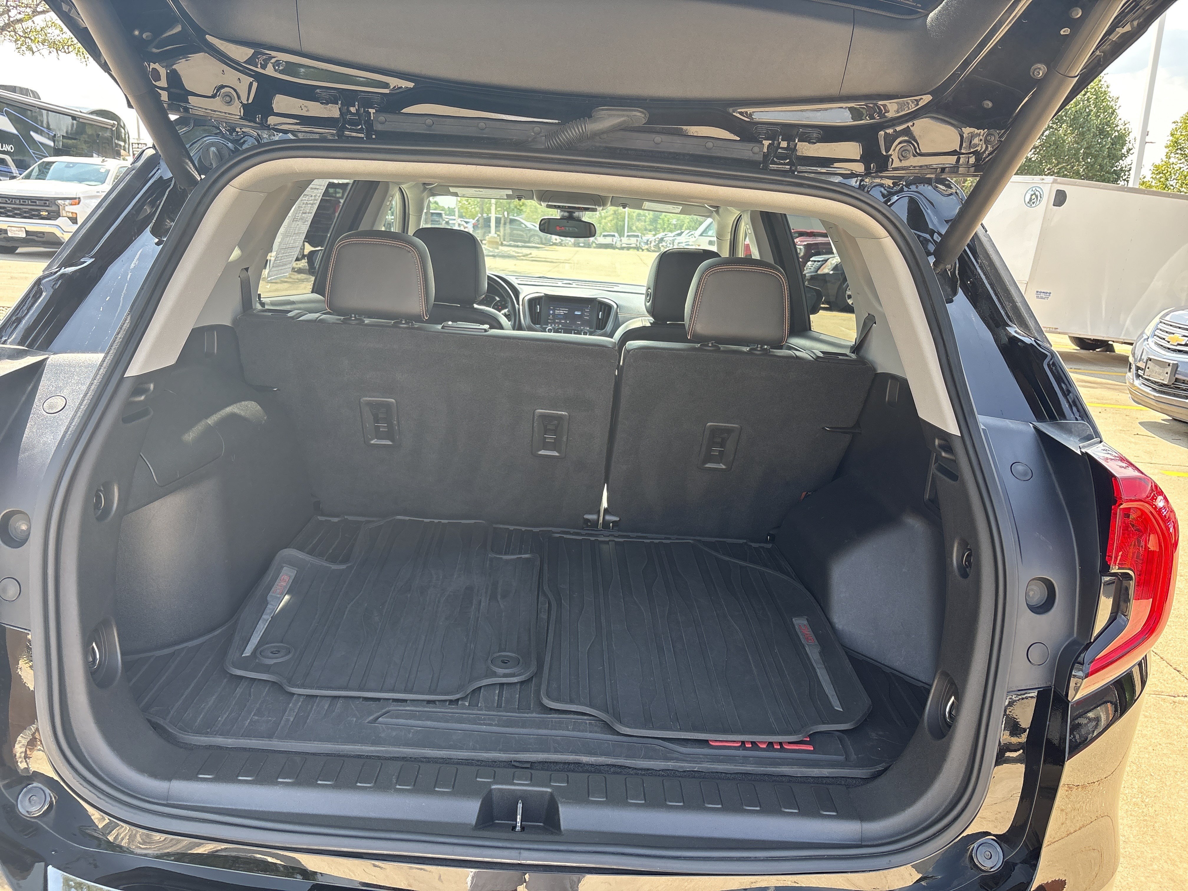 Used 2022 GMC Terrain AT4 AWD/4WD image 14