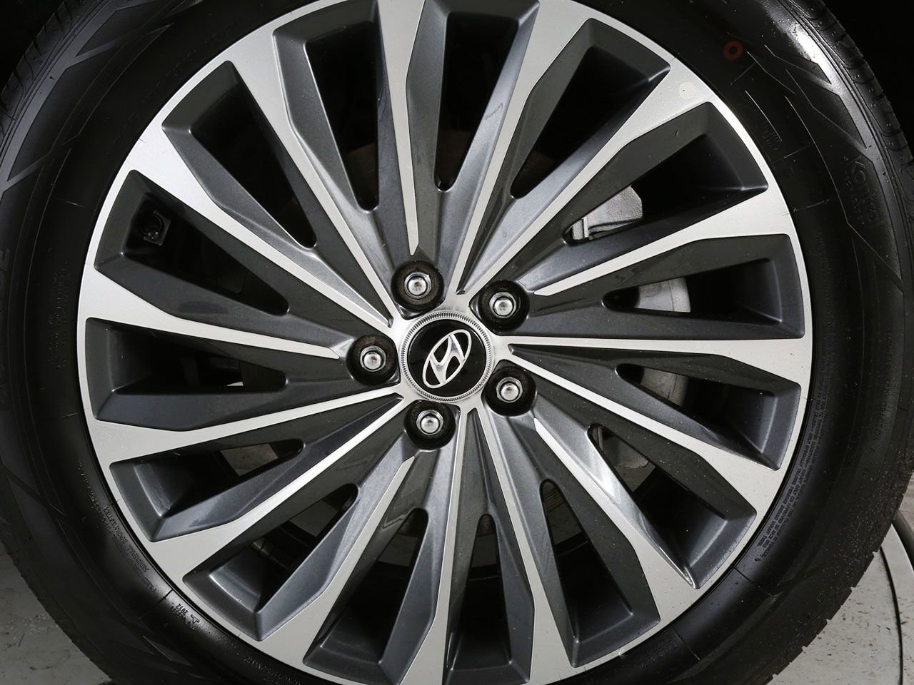 Used 2025 Hyundai Palisade Calligraphy AWD/4WD image 13