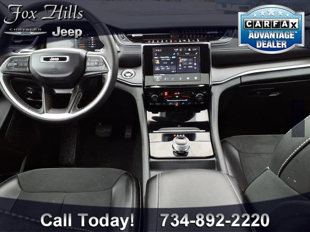 Certified 2024 Jeep Grand Cherokee Altitude AWD/4WD image 13