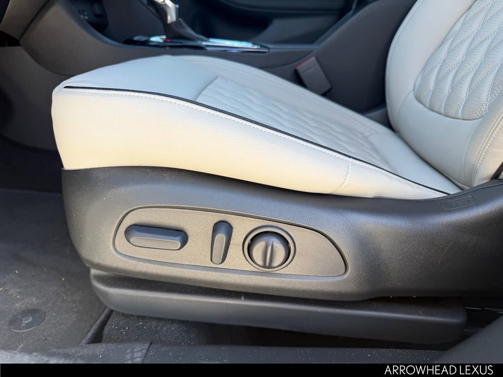 Used 2026 Buick Encore GX Avenir w/ Avenir Technology Package image 11