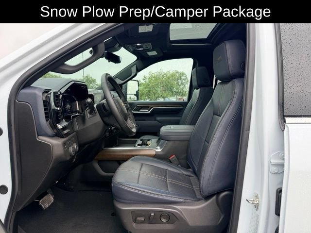 Used 2026 Chevrolet Silverado 3500 High Country w/ High Country Premium Package AWD/4WD image 8