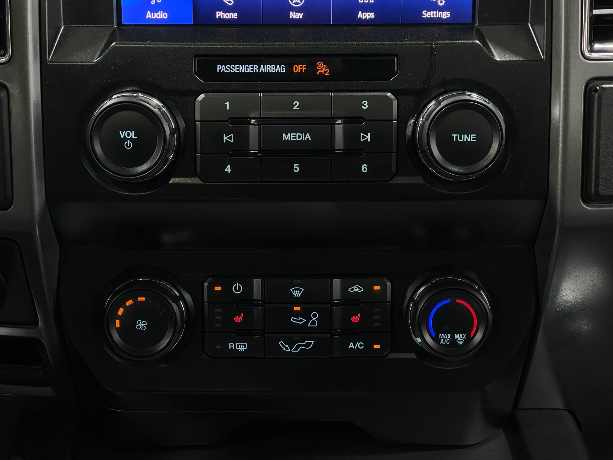 Used 2020 Ford F150 XLT w/ Equipment Group 302A Luxury AWD/4WD image 25