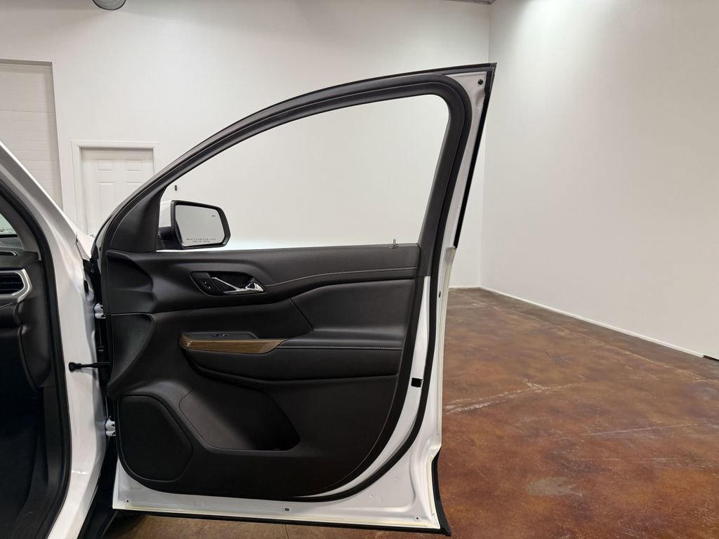 Used 2021 GMC Acadia SLE w/ Trailering Package image 59