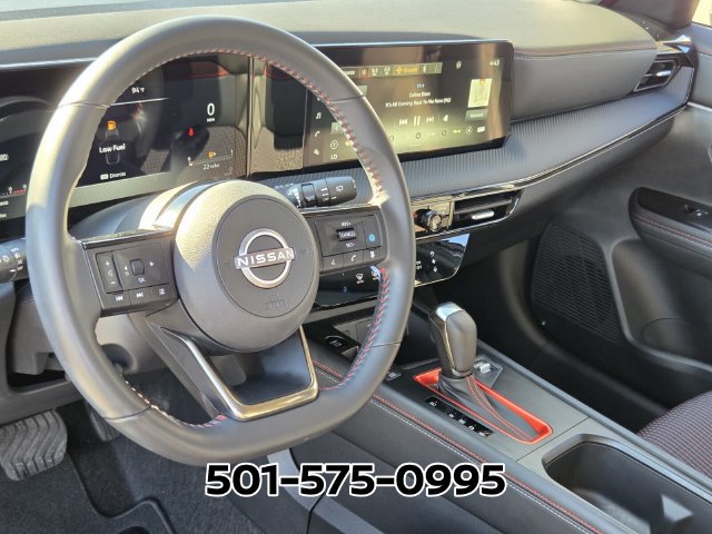Used 2025 Nissan Kicks SR FWD image 9