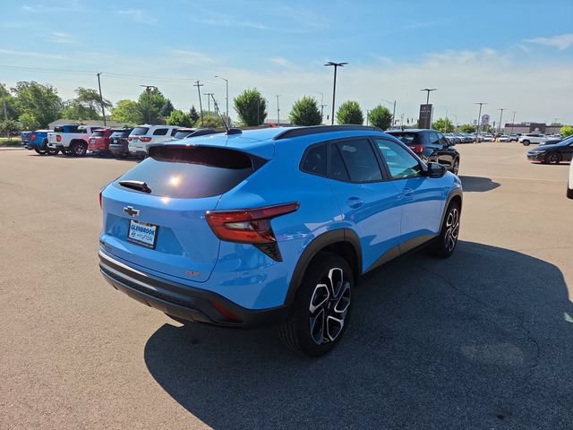 Used 2024 Chevrolet Trax RS w/ Sunroof Package FWD image 5