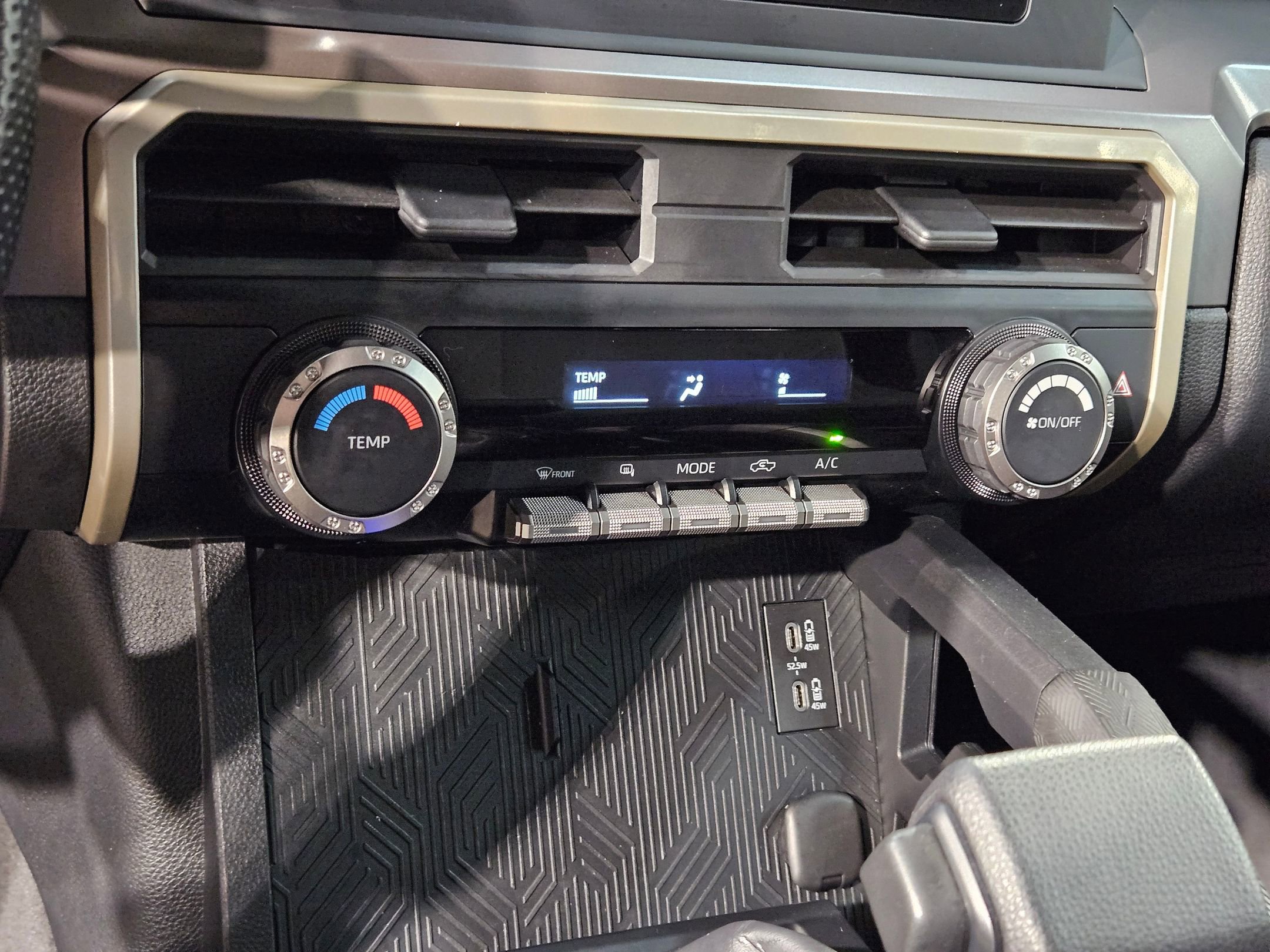 Certified 2025 Toyota Tacoma SR5 image 31