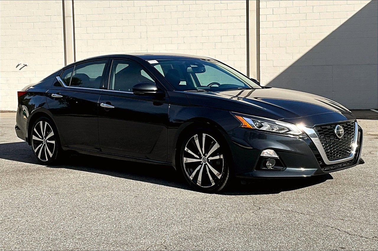 Used 2019 Nissan Altima 2.5 Platinum image 2