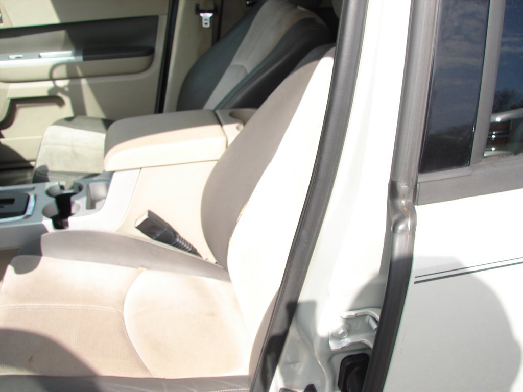 Used 2009 Mercury Mariner Premier image 6