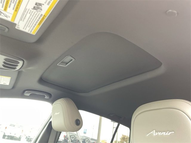 New 2025 Buick Envista Avenir image 21