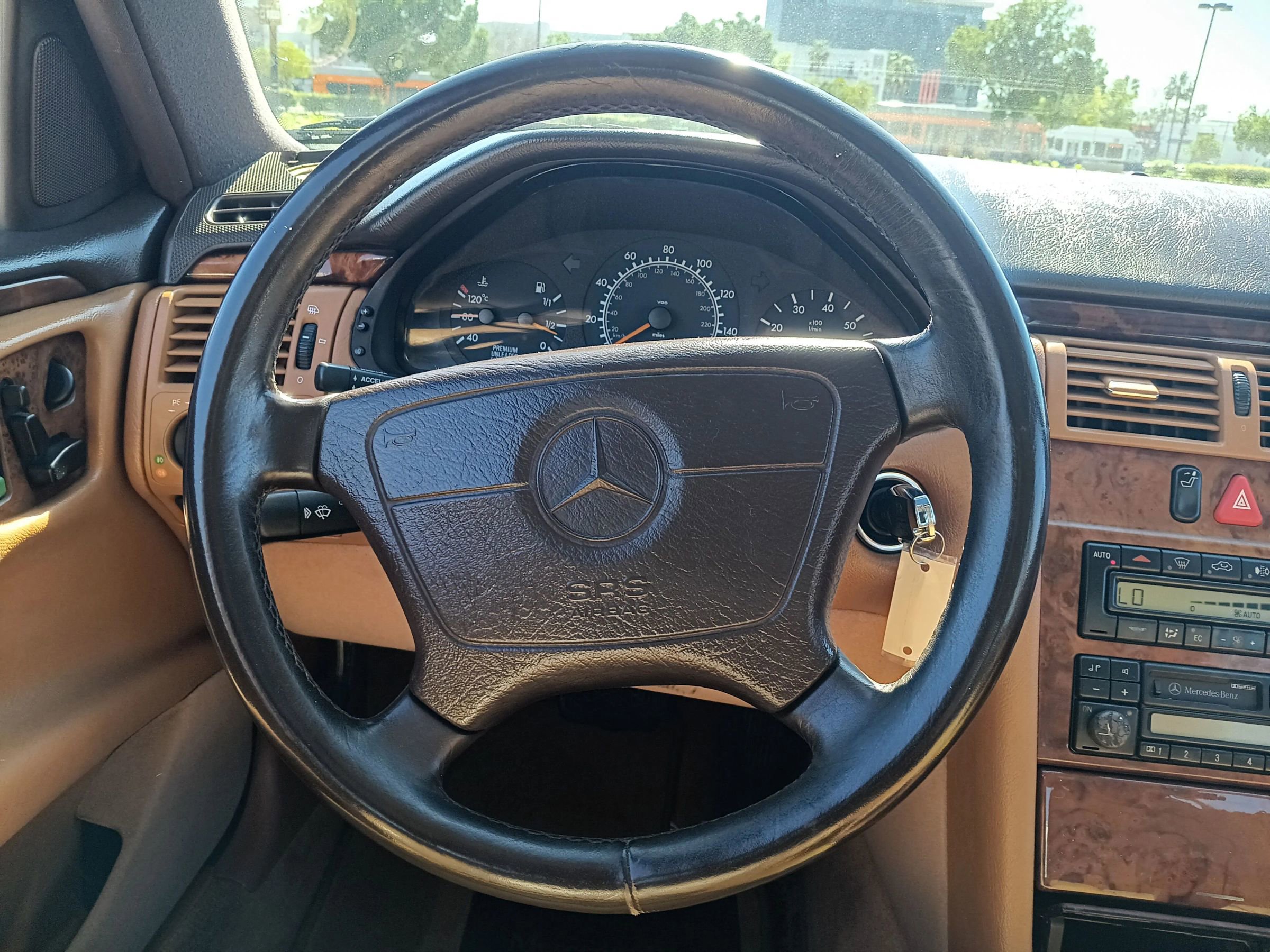 Used 1998 Mercedes-Benz E 320 Sedan image 18