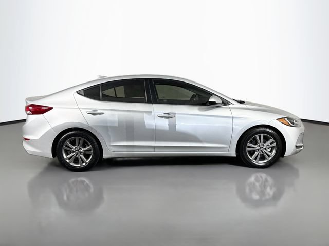 Used 2017 Hyundai Elantra SE FWD image 9