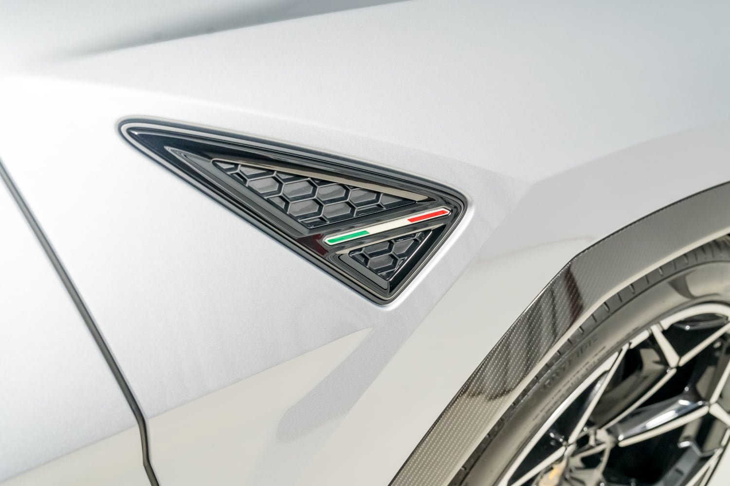 Used 2024 Lamborghini Urus Performante image 41