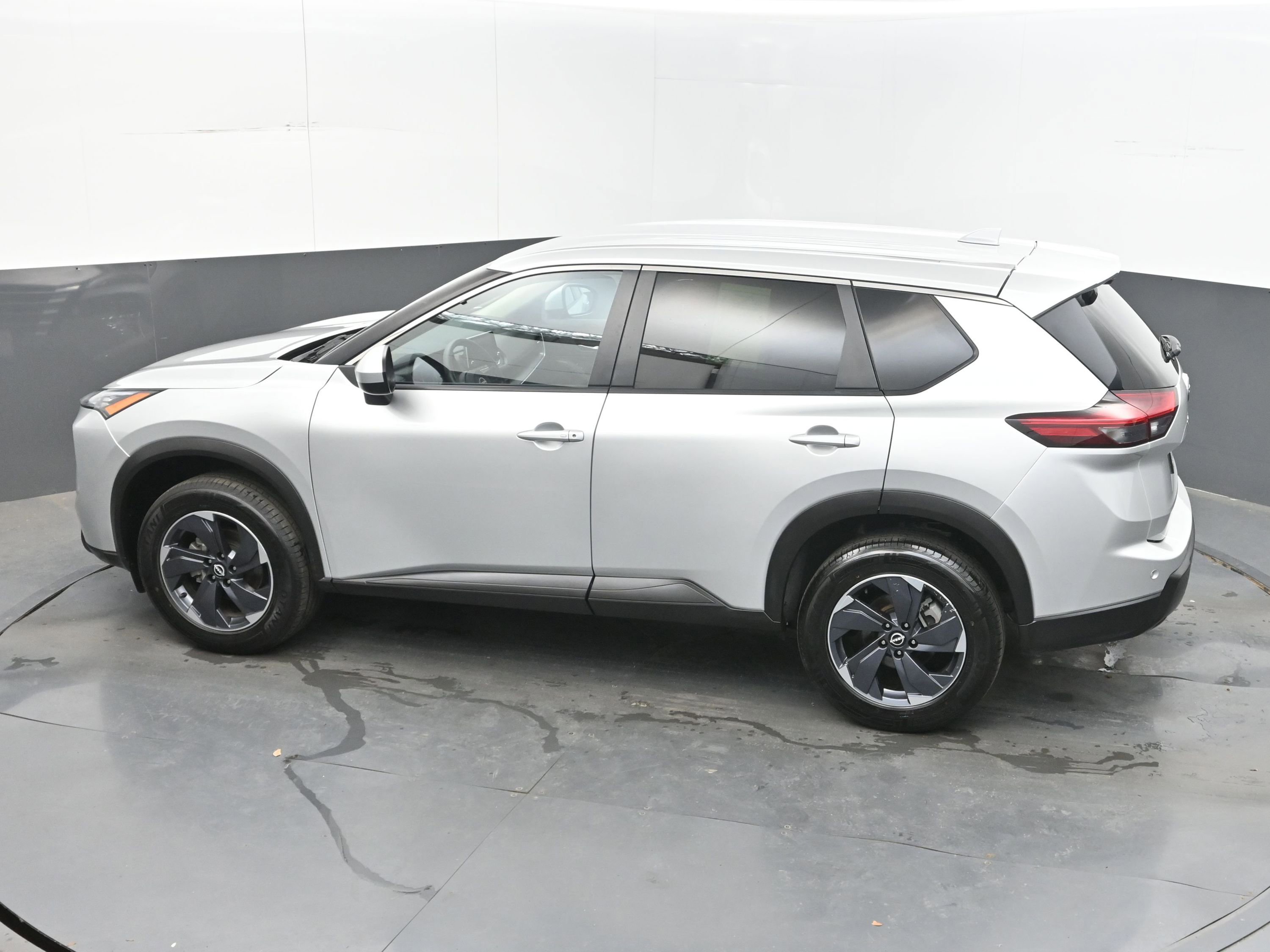 Certified 2024 Nissan Rogue SV AWD/4WD image 34