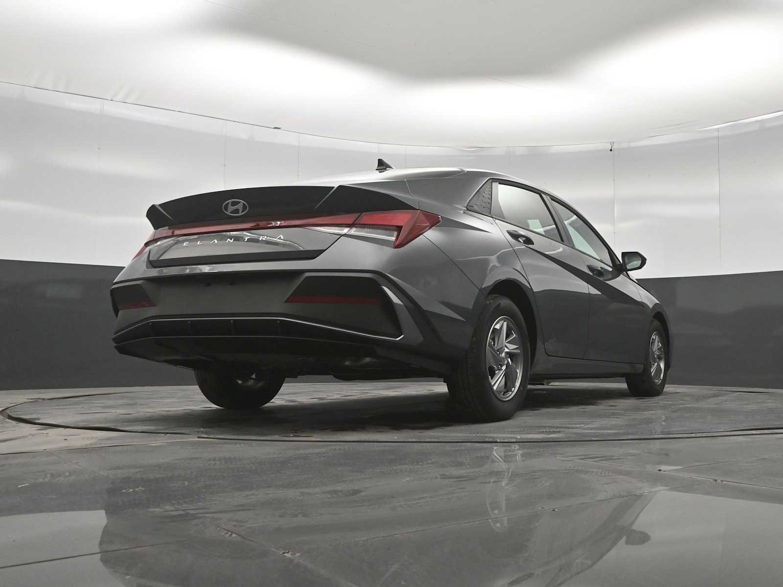 New 2026 Hyundai Elantra SE FWD image 36
