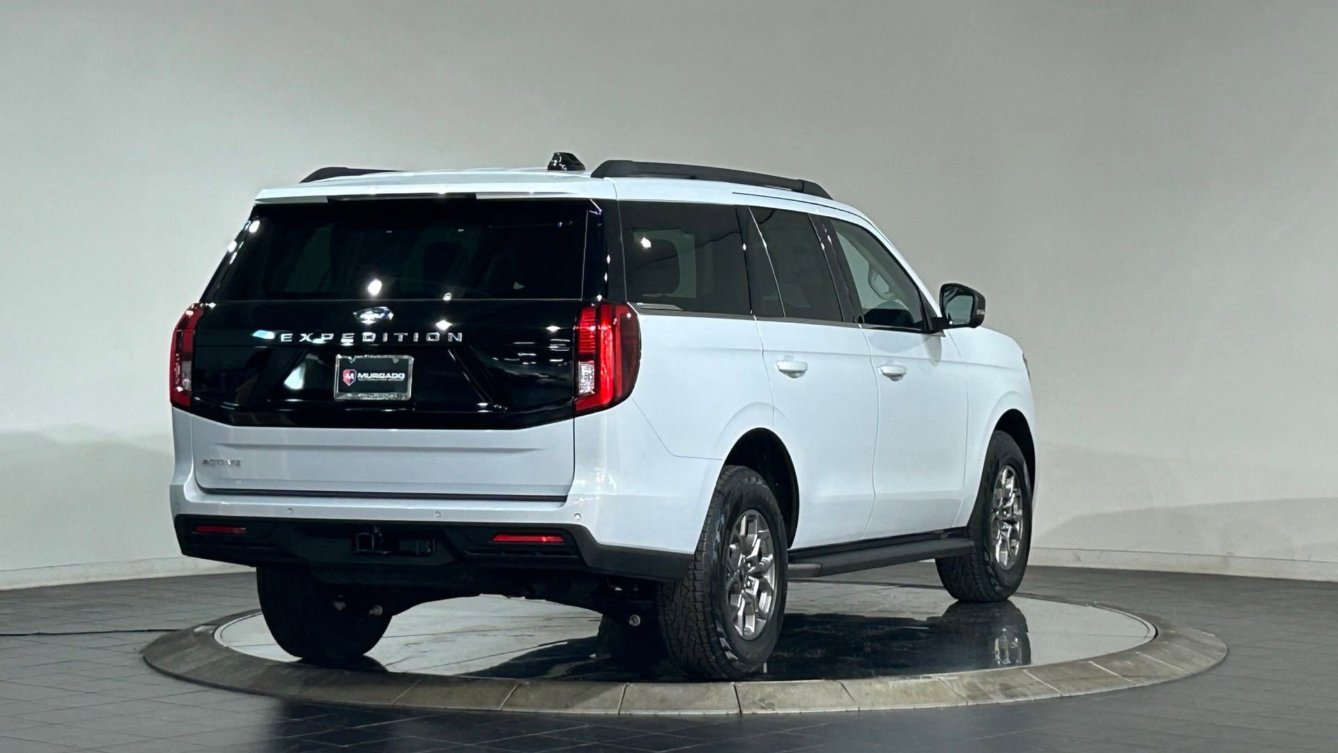 New 2026 Ford Expedition Active AWD/4WD image 10