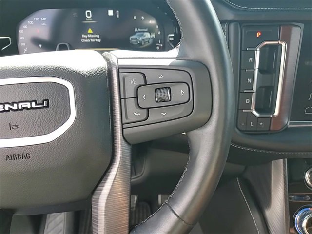 Used 2023 GMC Yukon XL Denali Ultimate image 17
