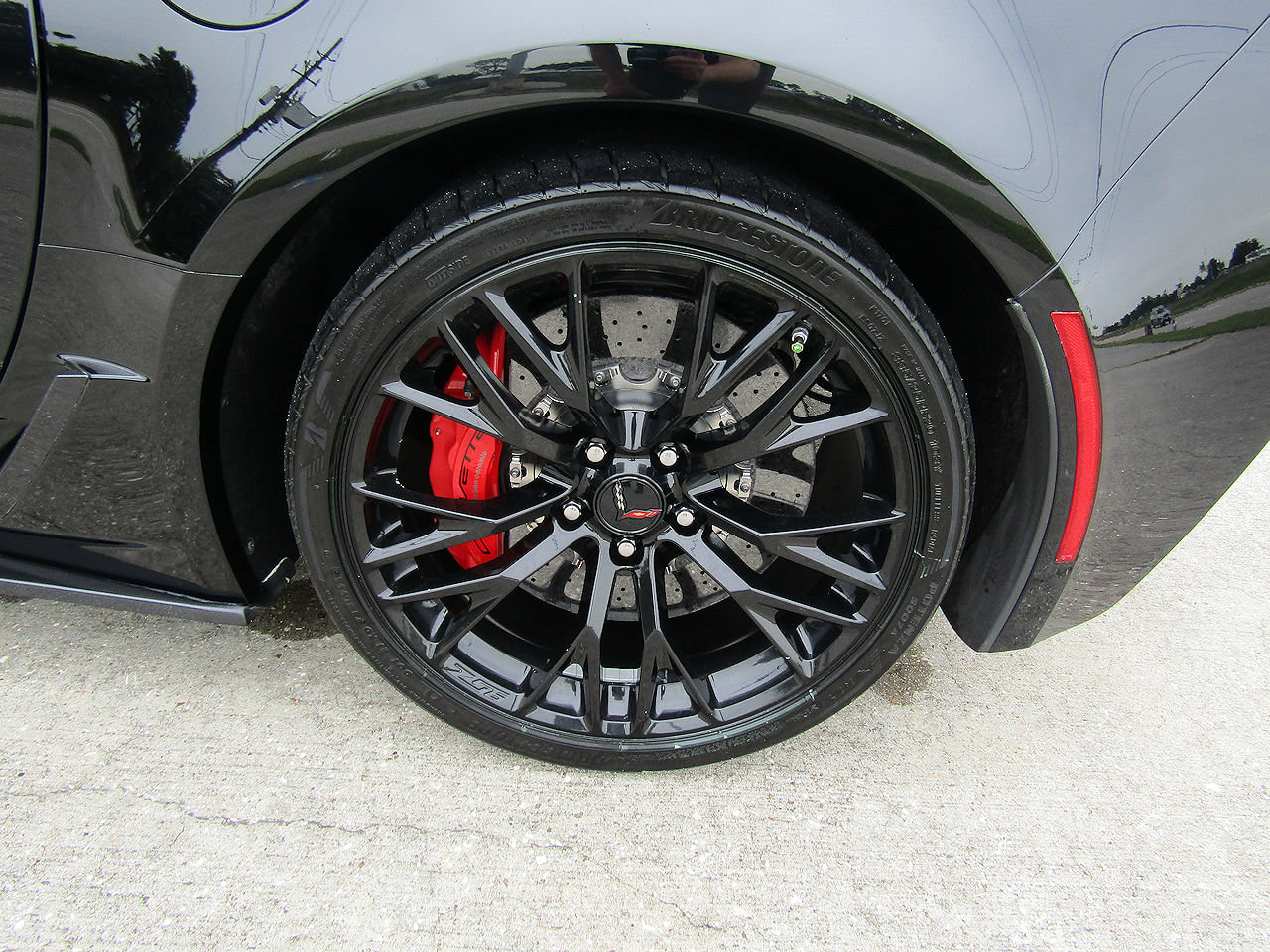 Used 2016 Chevrolet Corvette Z06 w/ 3LZ Preferred Equipment Group RWD image 24
