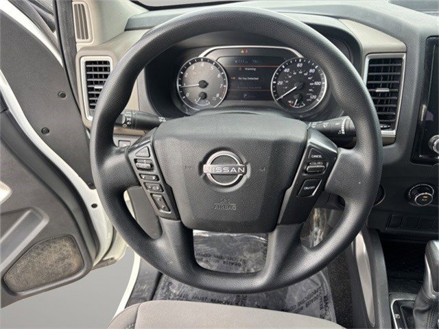 Used 2022 Nissan Frontier SV image 13