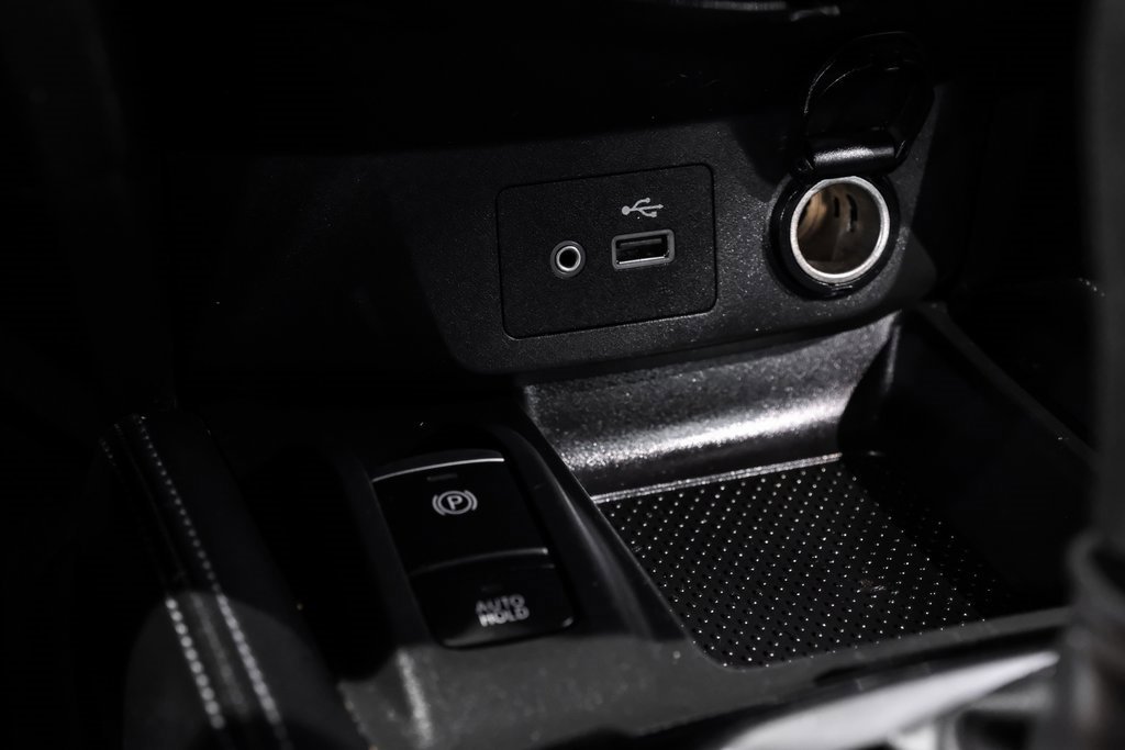 Used 2019 Nissan Rogue Sport SL w/ Premium Package image 32