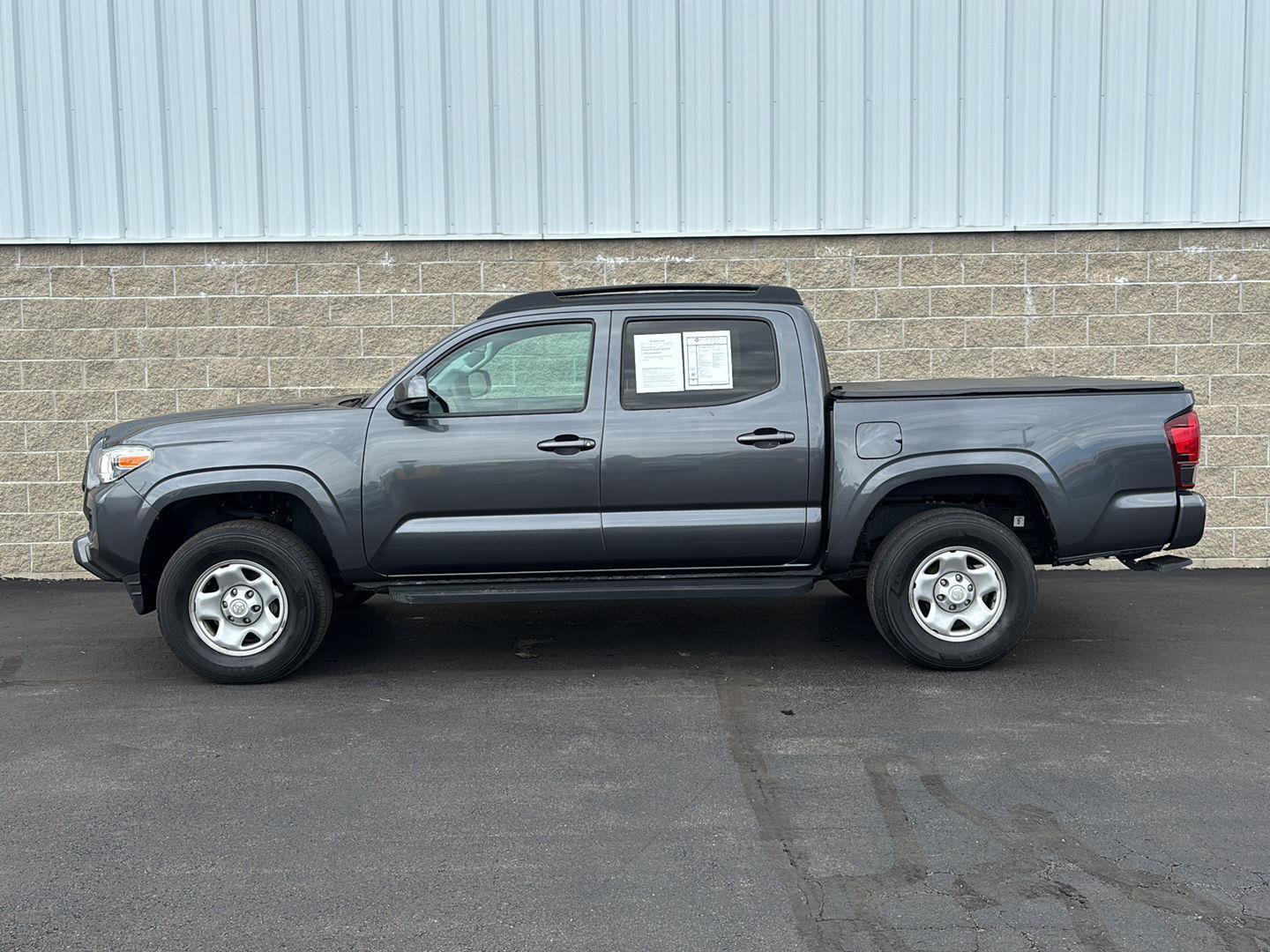 Used 2023 Toyota Tacoma SR AWD/4WD image 34