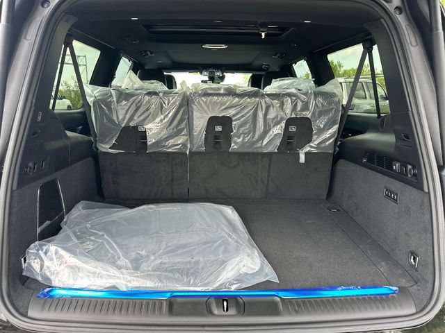 New 2026 Jeep Grand Wagoneer L Summit AWD/4WD image 10