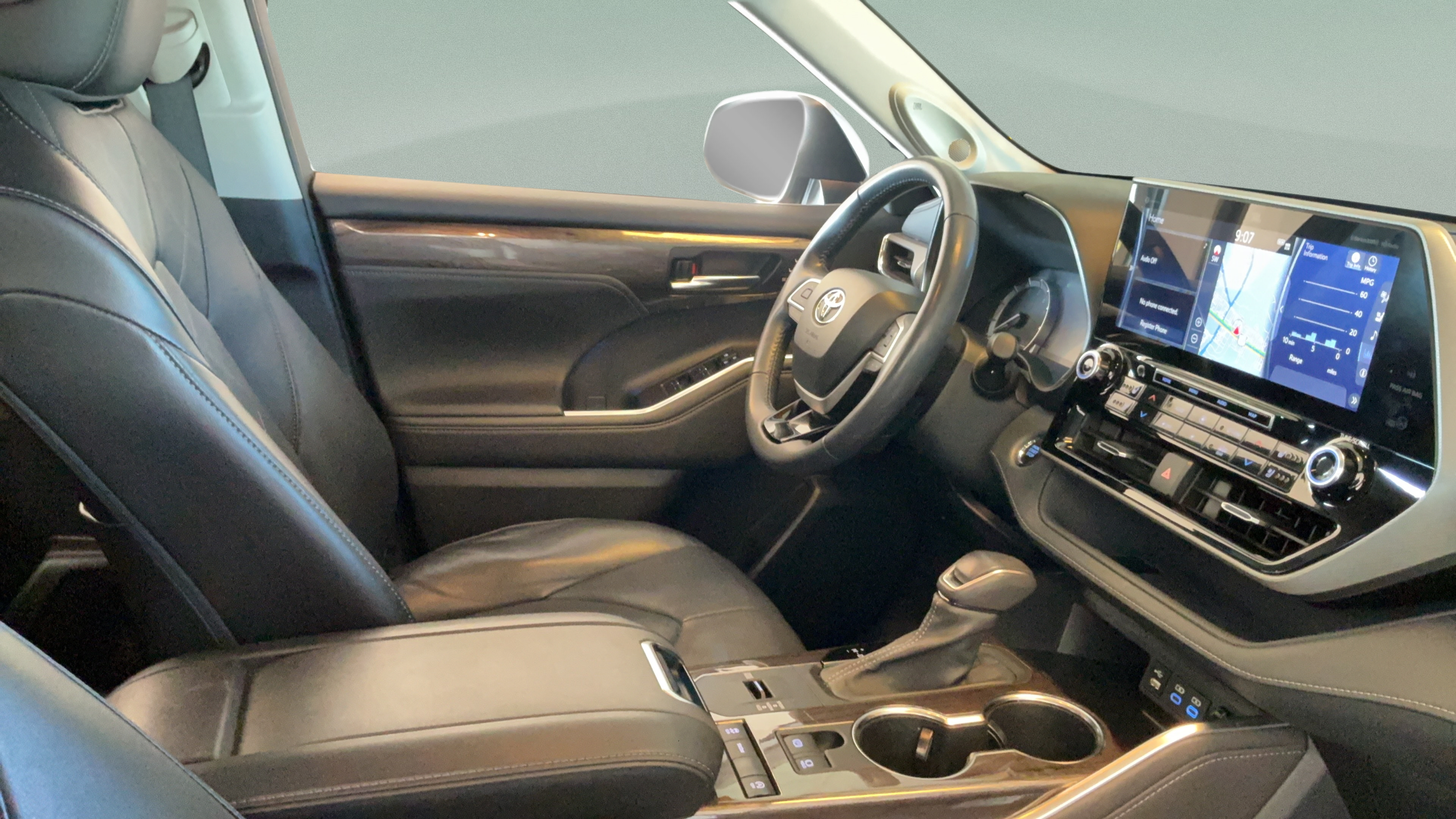 Used 2022 Toyota Highlander Platinum FWD image 38