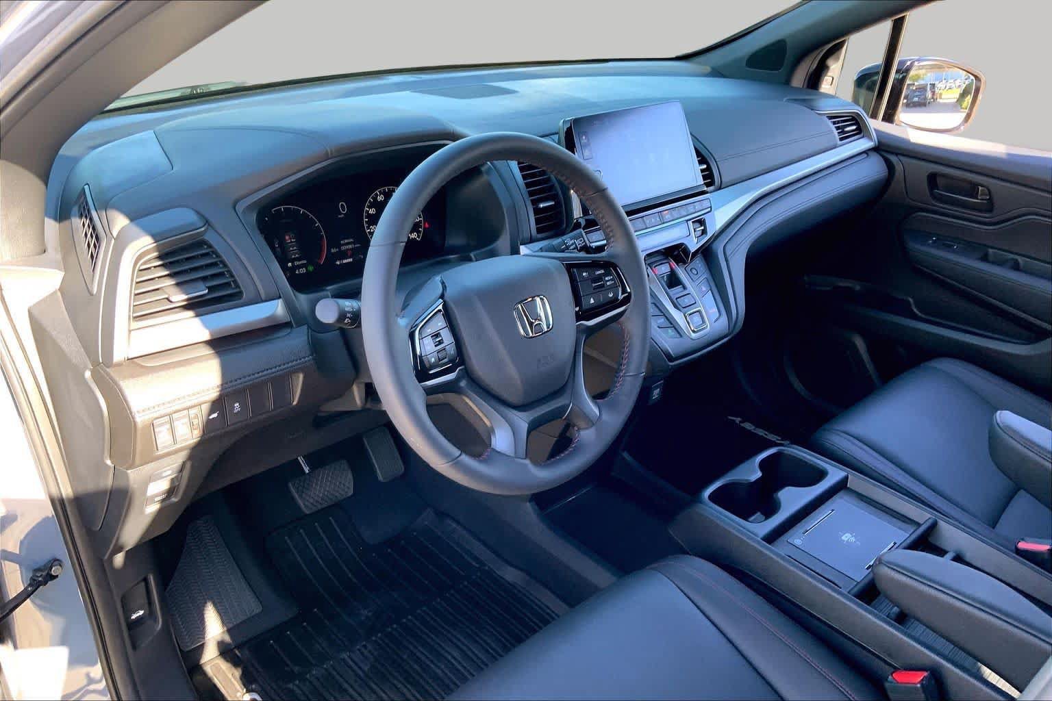 Used 2026 Honda Odyssey Sport-L image 16