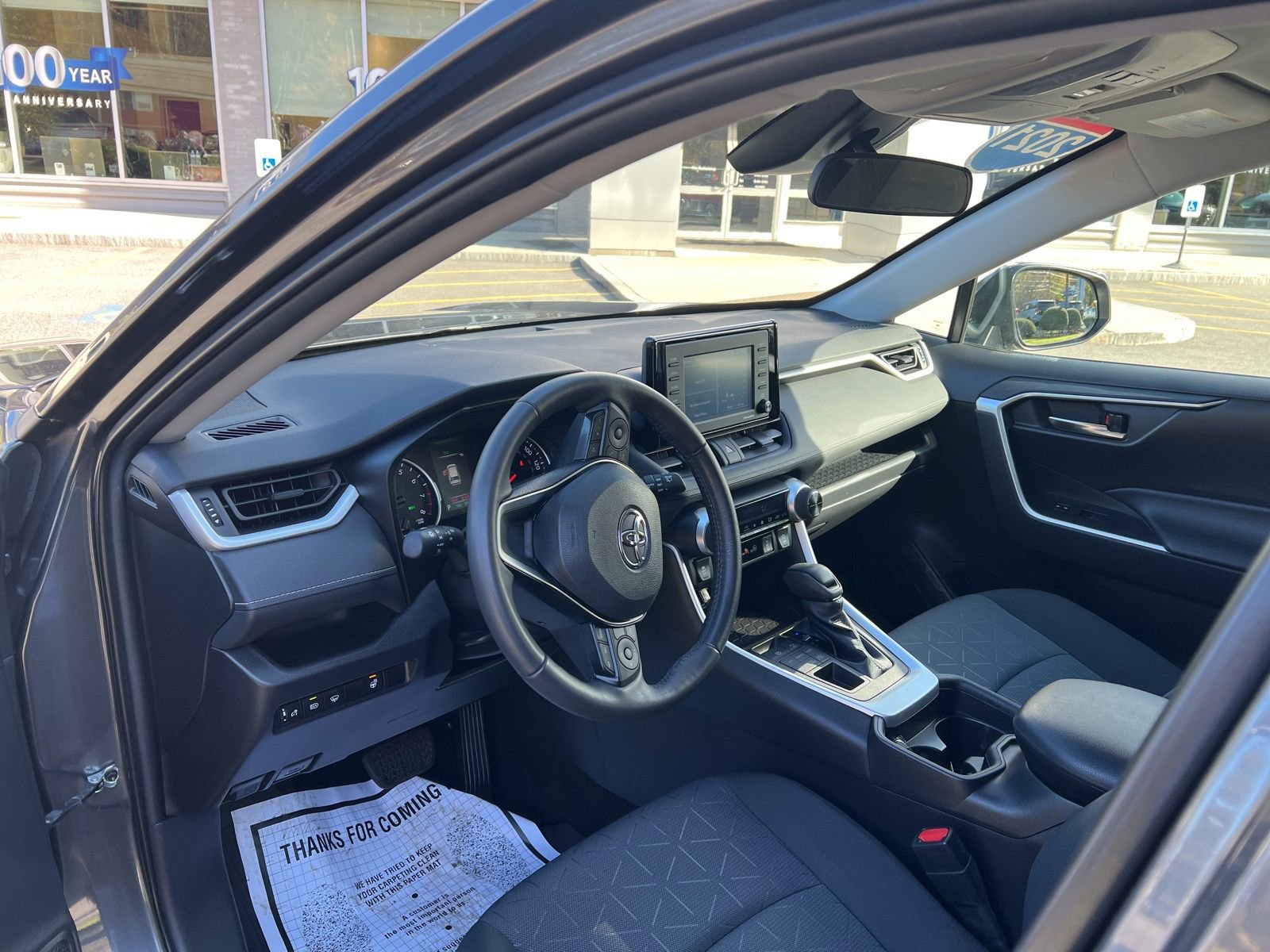 Used 2021 Toyota RAV4 XLE w/ XLE Grade Weather Package image 17