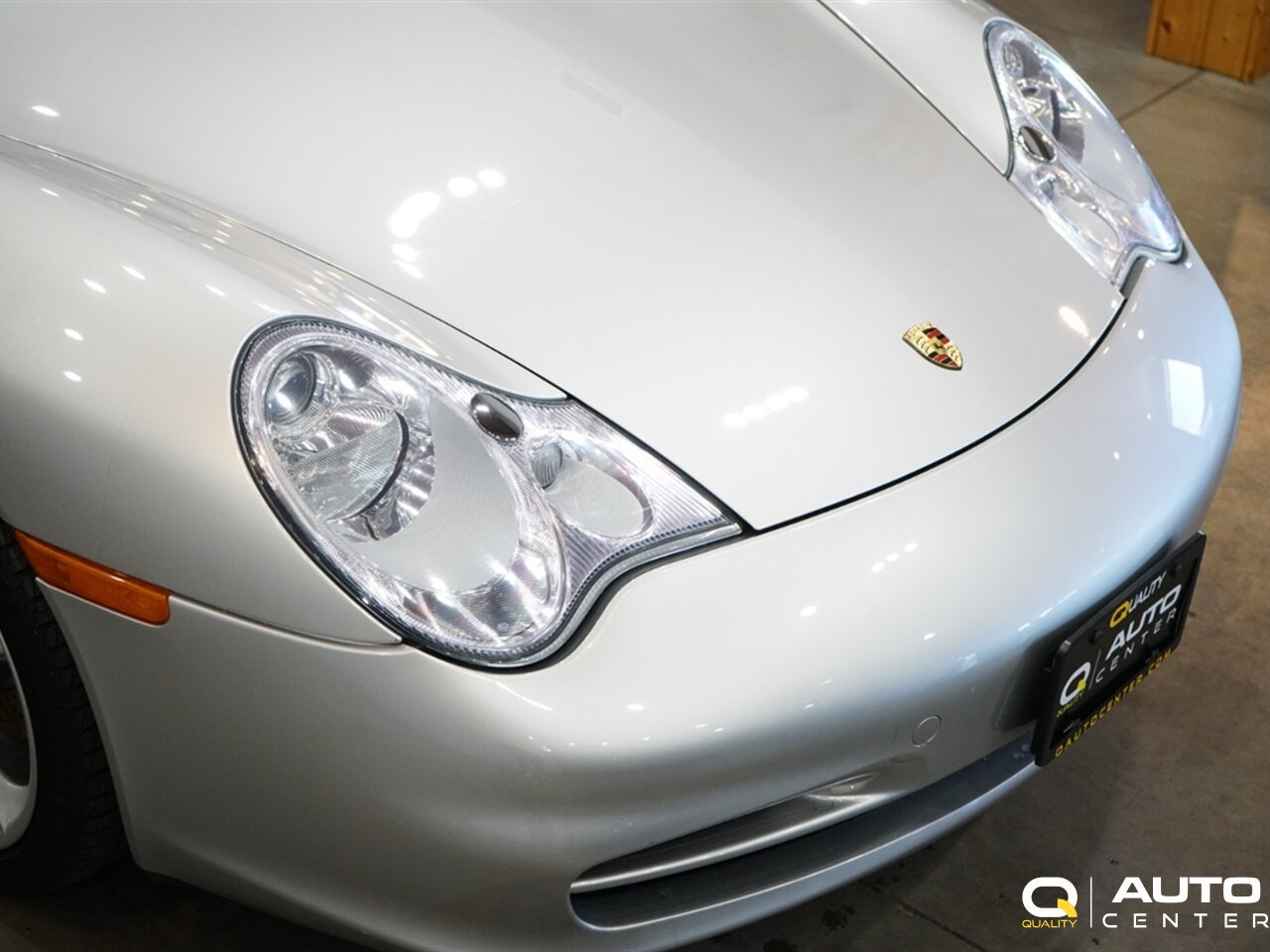 Used 2004 Porsche 911 Carrera RWD image 6