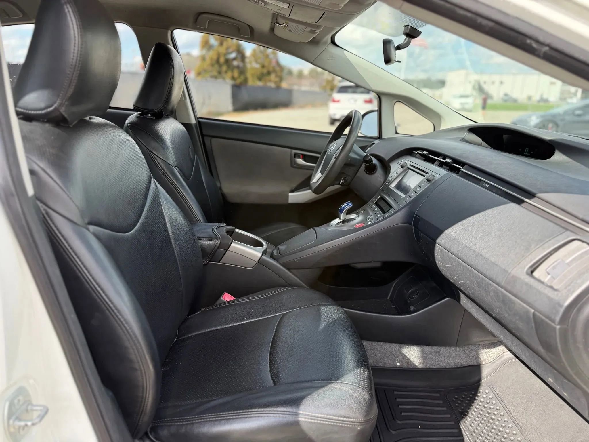 Used 2013 Toyota Prius Two image 18