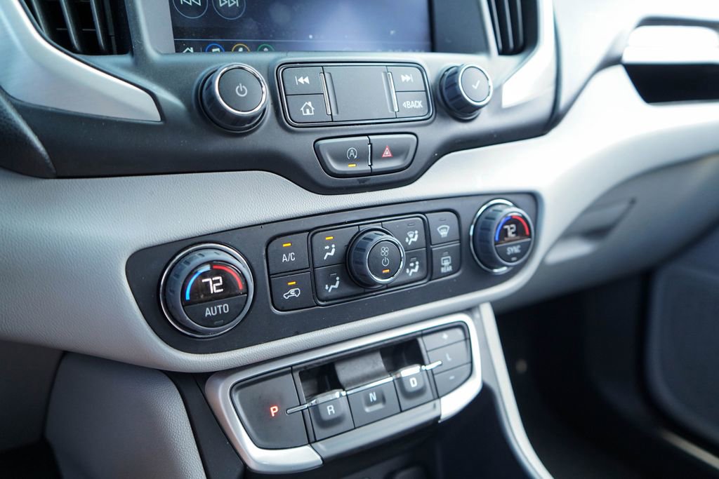 Used 2024 GMC Terrain SLT FWD image 9