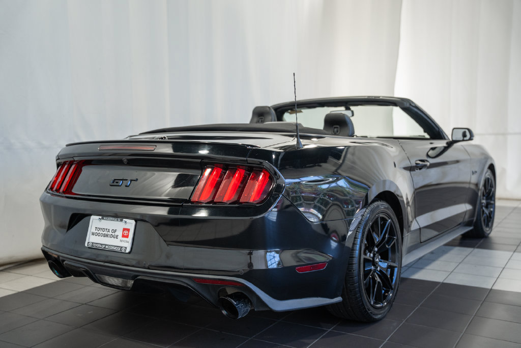 Used 2017 Ford Mustang GT Premium w/ Equipment Group 401A RWD image 4